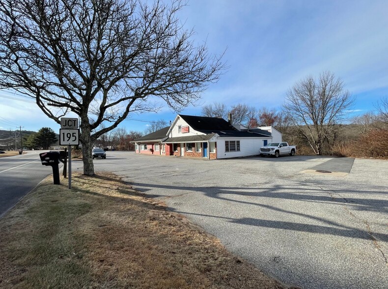 More Photos Of 15 River Rd, Willington General Retail For Lease