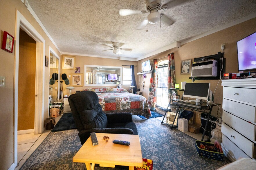 More Photos Of 433 Se Lake St, Stuart Apartments For Sale