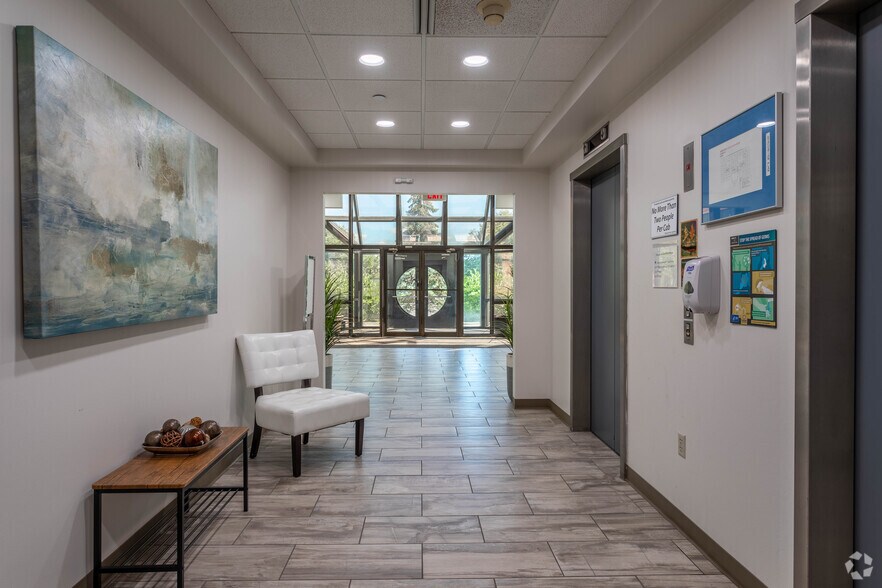 More Photos Of 4031 Colonel Glenn Hwy, Dayton Office For Sale