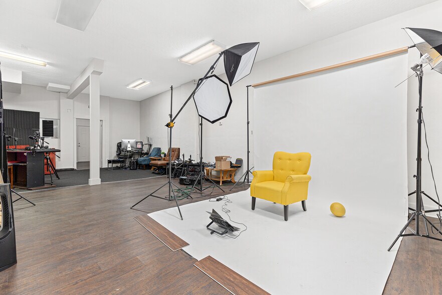 More Photos Of 3805 Chicago Ave, Minneapolis Storefront Retail Residential For Sale