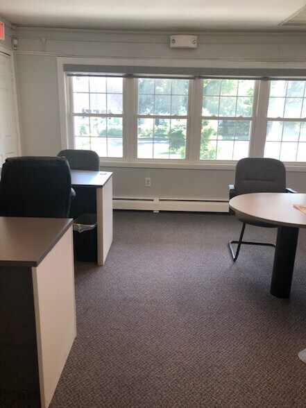 More Photos Of 1 Plumbridge Dr, Levittown Office Residential For Sale