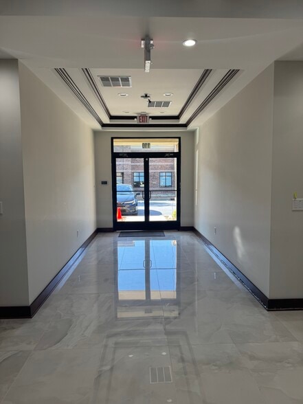 More Photos Of 3430 Paddocks Pky, Suwanee Office For Sale