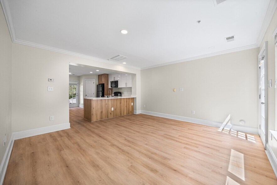 More Photos Of 5306-5320 Park Rd, Charlotte Apartments For Sale