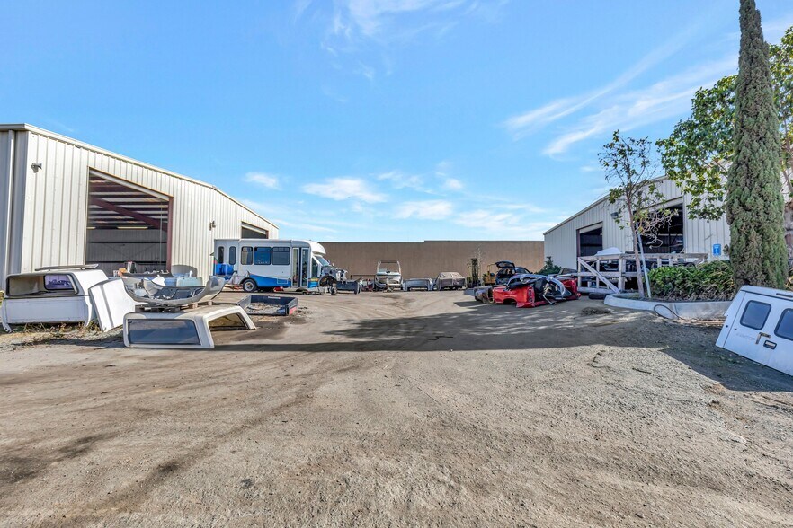 More Photos Of 2365 Main St, Chula Vista Contractor Storage Yard For Lease