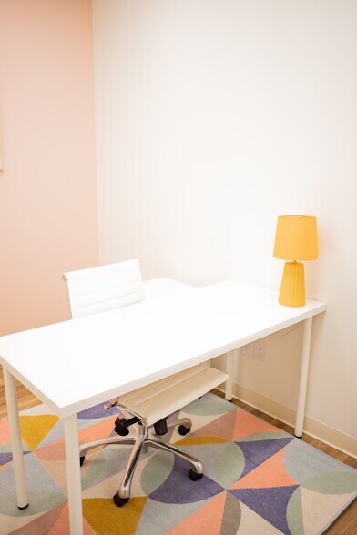 More Photos Of 132 Maple Row Blvd, Hendersonville Office For Lease