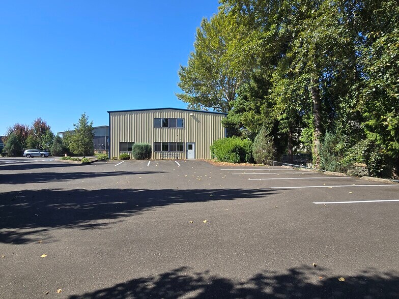 More Photos Of 7500 NE St Johns Rd, Vancouver Warehouse For Lease