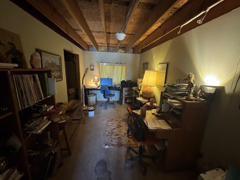 More Photos Of 3577 AZ-77, Taylor Office For Sale