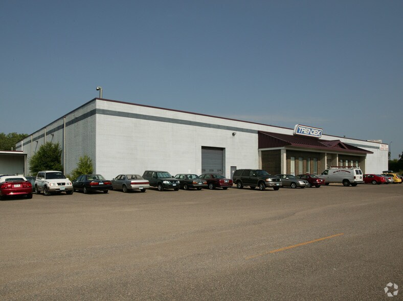 More Photos Of 240 Maryland Ave E, Saint Paul Light Manufacturing For Lease