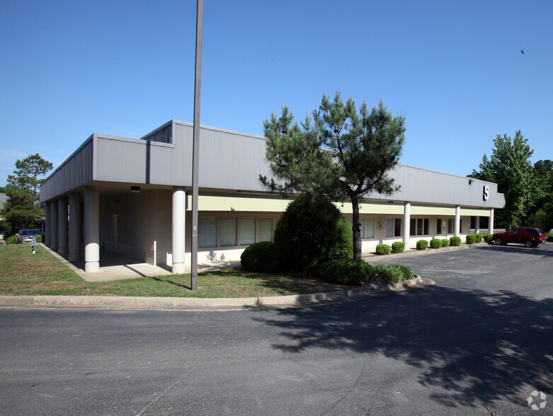 More Photos Of 11701- I-30 Hwy, Little Rock Unknown For Lease