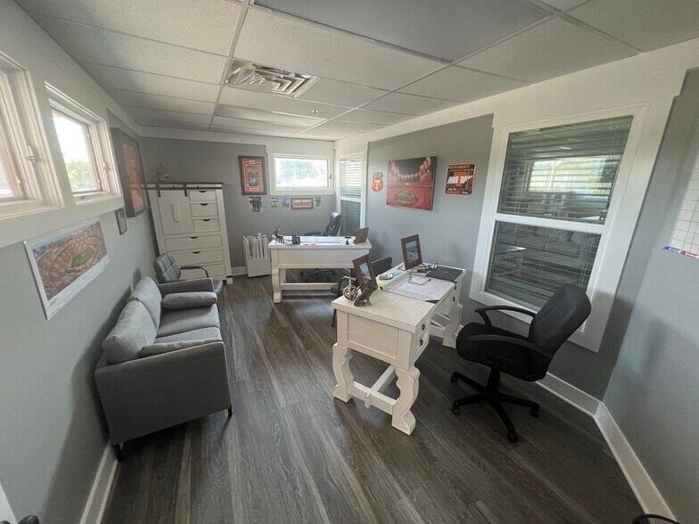 More Photos Of 2850 Westside Dr, Cleveland Medical For Lease
