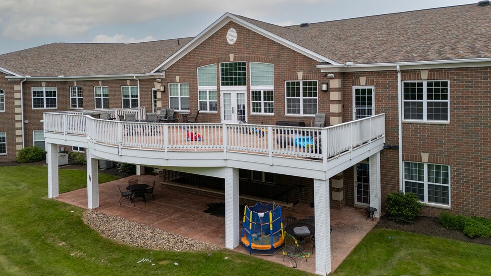 More Photos Of 387 Golfview Ln, Highland Heights Office For Lease