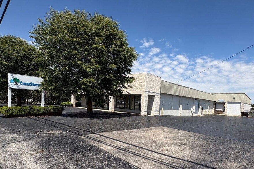 More Photos Of 1225 W Main St, Wilmington Warehouse For Sale