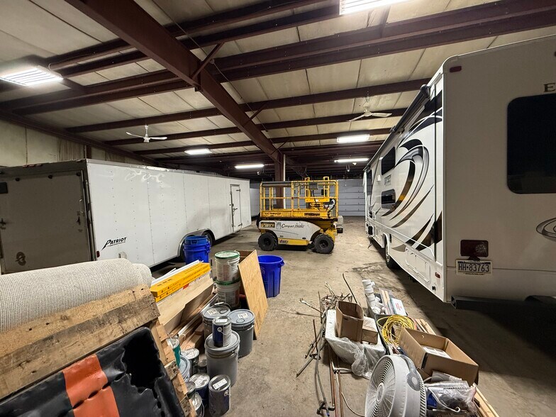 More Photos Of 805 Atlantic Ave, Franklin Light Manufacturing For Sale