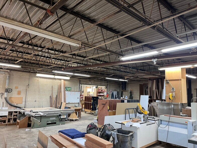 More Photos Of 1329 E High St, Charlottesville Warehouse For Sale