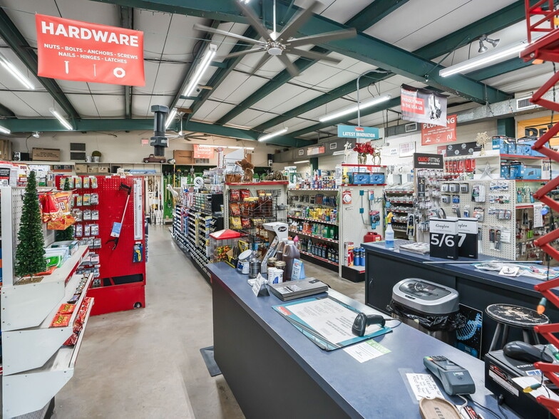 More Photos Of 9594 SE Maricamp Rd, Ocala Auto Repair For Sale