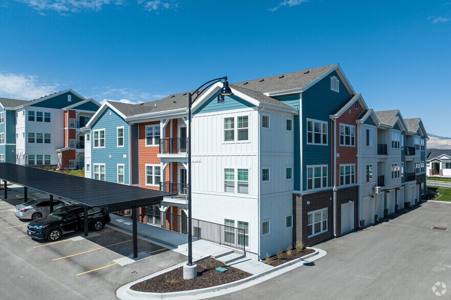 More Photos Of 14352 S Via Molvero Way, Herriman Apartments For Lease