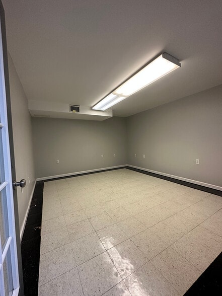 More Photos Of 2153 Richmond Ave, Staten Island Office For Sale