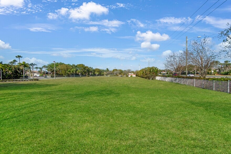 More Photos Of 7025 Summerville Ter, Lake Worth Religious Facility For Sale