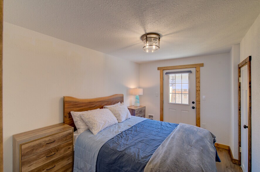 More Photos Of 601 Pacific Ave S, Long Beach Storefront Retail Residential For Sale