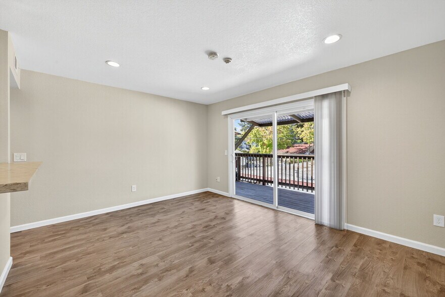 More Photos Of 497 Sebastopol Ave, Santa Rosa Apartments For Sale