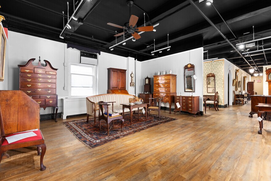 More Photos Of 227-239 W 17th St, New York Apartments For Sale