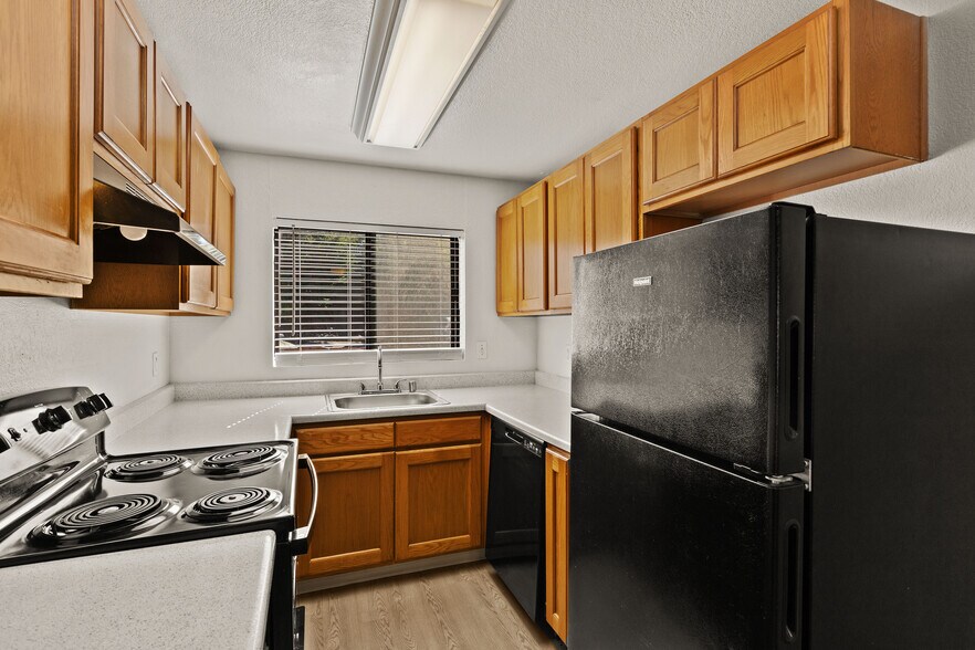 More Photos Of 29421 Pacific Hwy S, Federal Way Apartments For Sale