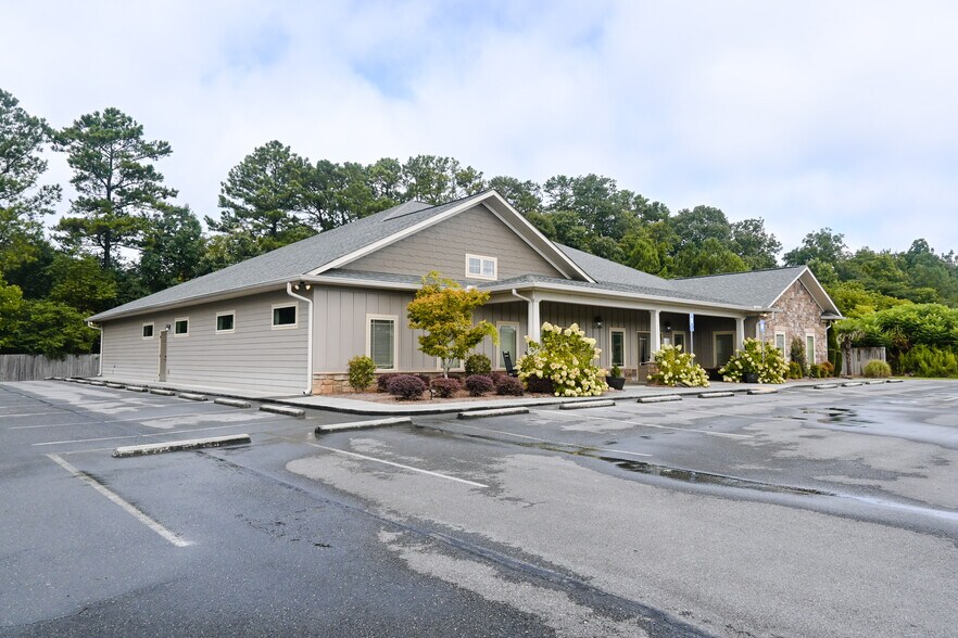 More Photos Of 150 Jw Plaza Dr SE, Calhoun Office For Sale