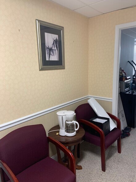 More Photos Of 2 Professional Dr, Gaithersburg Office For Lease