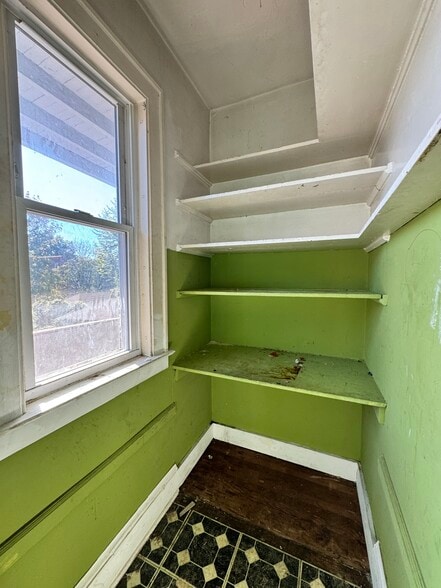 More Photos Of 102 Rowe Ave, Hartford Apartments For Sale