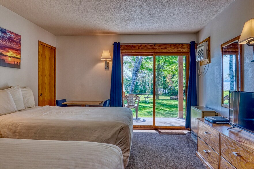 More Photos Of 8534 N Deerfoot Rd, Hayward Hotel For Sale
