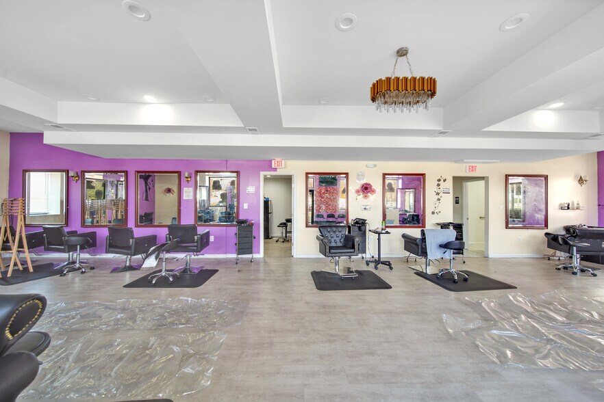 More Photos Of 6653 Washington Blvd, Elkridge Freestanding For Lease