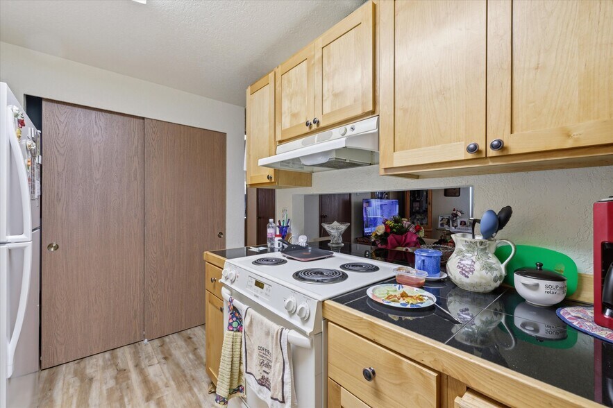 More Photos Of 3116 18th St, Everett Apartments For Sale