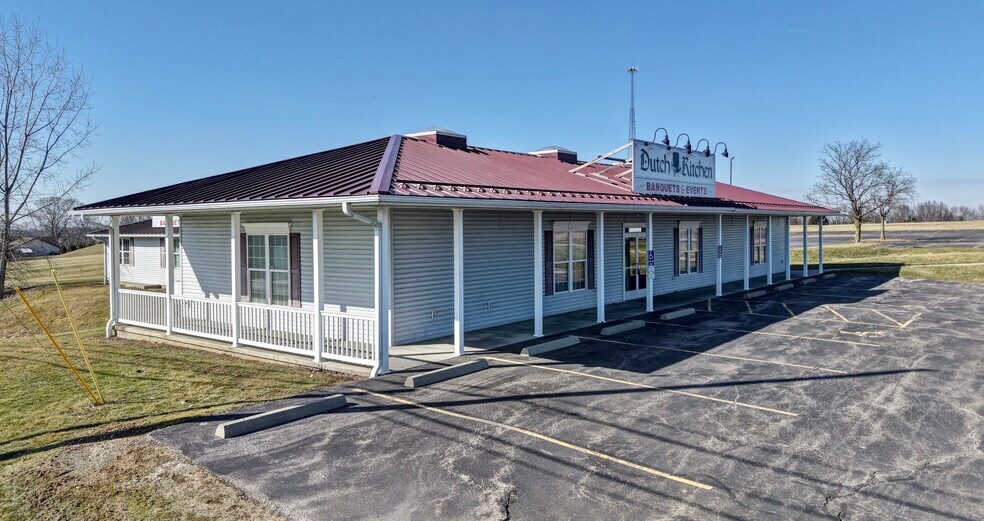 More Photos Of 14232 Lincoln Way E, Dalton General Retail For Sale