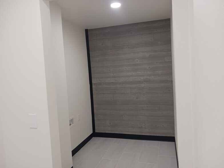 More Photos Of 1224 N Idaho St, Post Falls Coworking Space