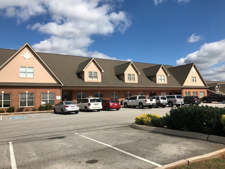 More Photos Of 11606 Chapman Hwy, Seymour Office For Sale