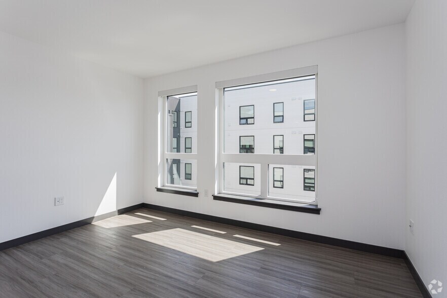 More Photos Of 1505 SW 107th St, Seattle Apartments For Lease