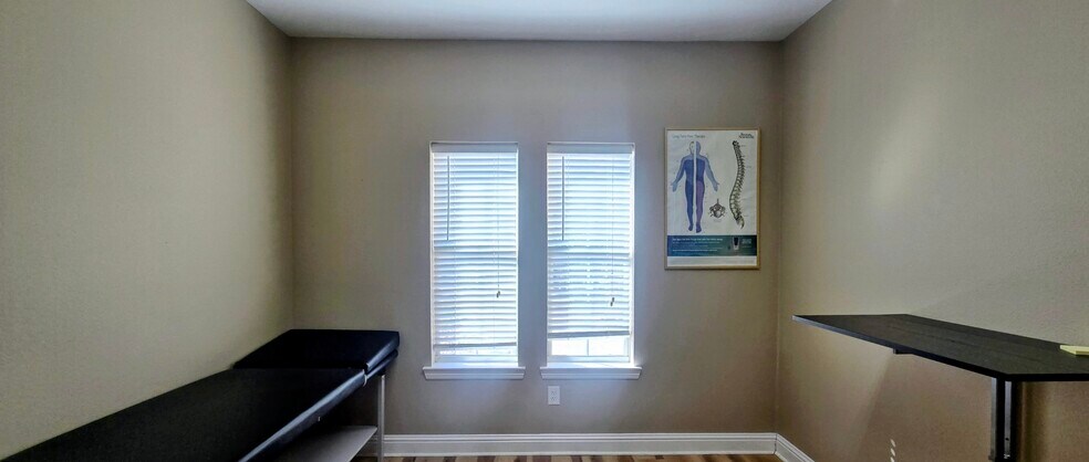 More Photos Of 1205 Bent Oaks Ct, Denton Office For Sale