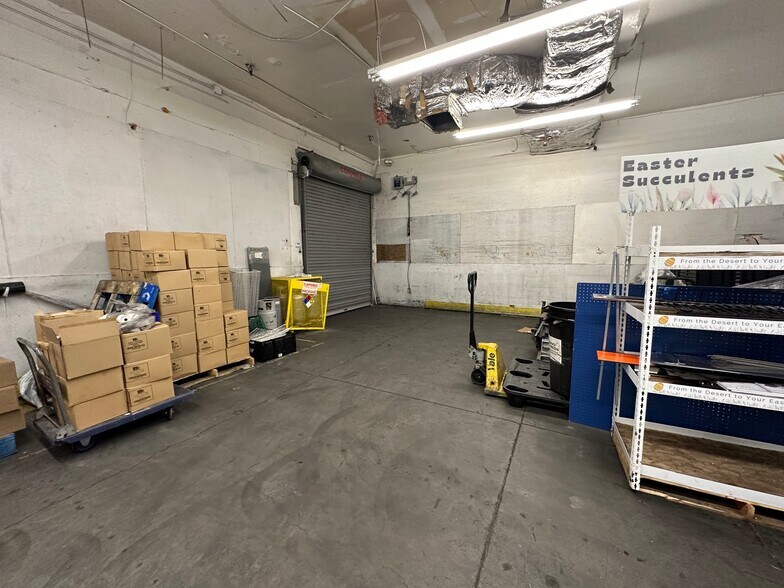 More Photos Of 1325 E Flamingo Rd, Las Vegas General Retail For Sale