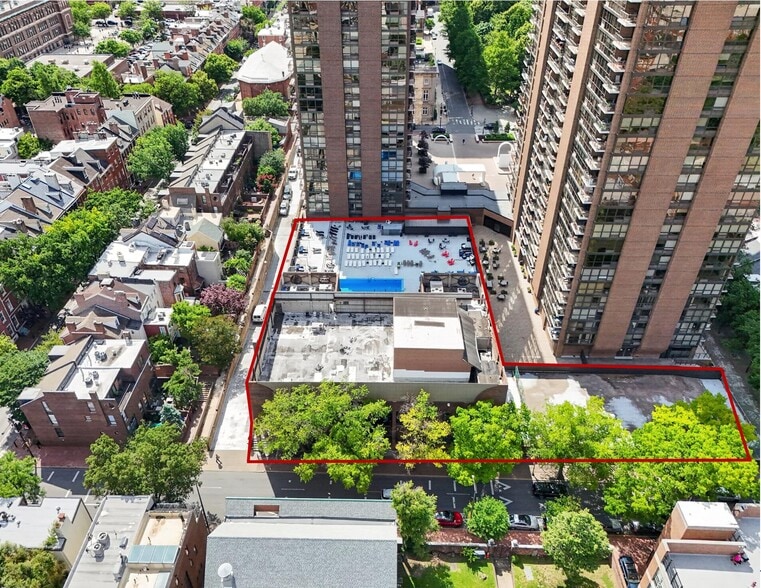 Primary Photo Of 220-250 S 5th St, Philadelphia Health Club For Sale