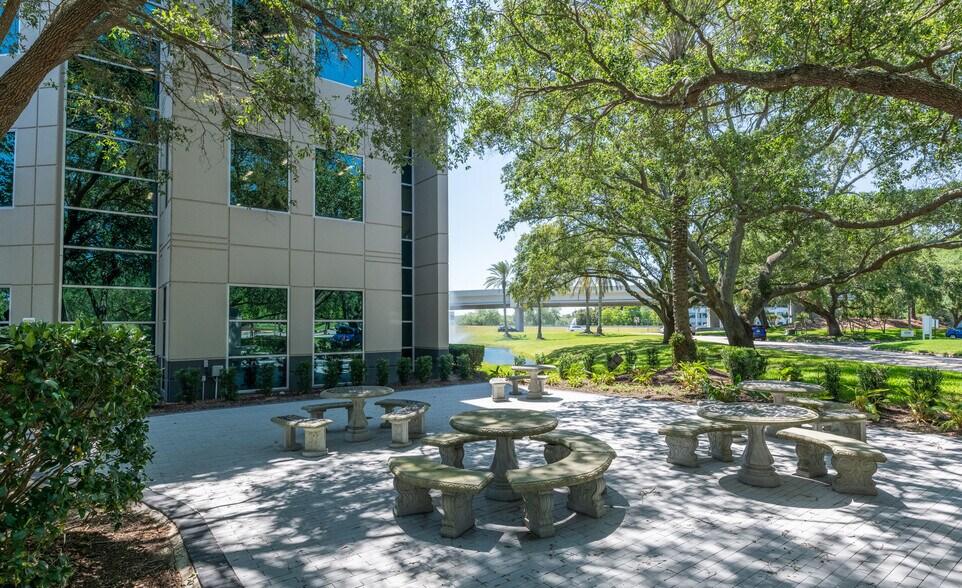 More Photos Of 4345 Southpoint Blvd, Jacksonville Office For Lease