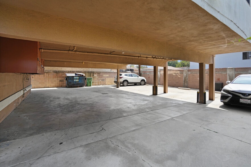 More Photos Of 2614 Garth Ave, Los Angeles Multifamily For Sale