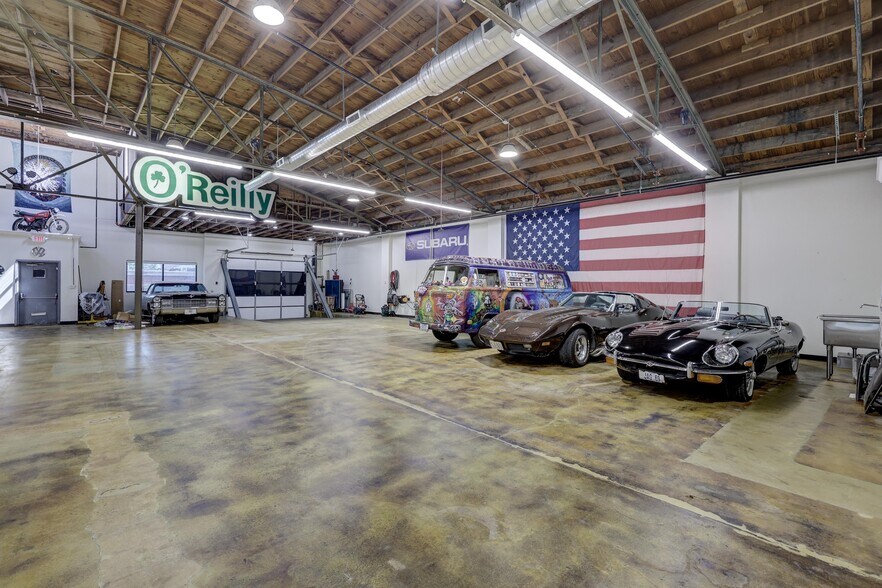 More Photos Of 102 S Wall Ave, Joplin Office For Sale