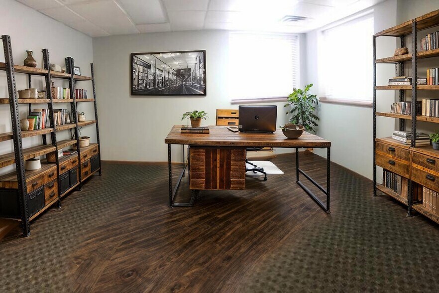 Primary Photo Of 1660 Akron Peninsula Rd, Akron Office For Sale