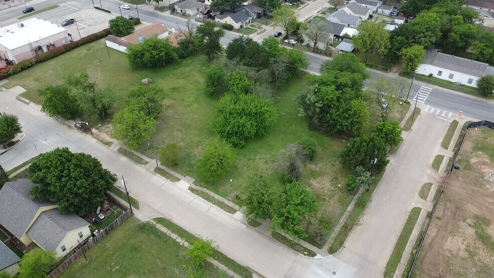 More Photos Of 838 McBroom St, Dallas Land For Sale