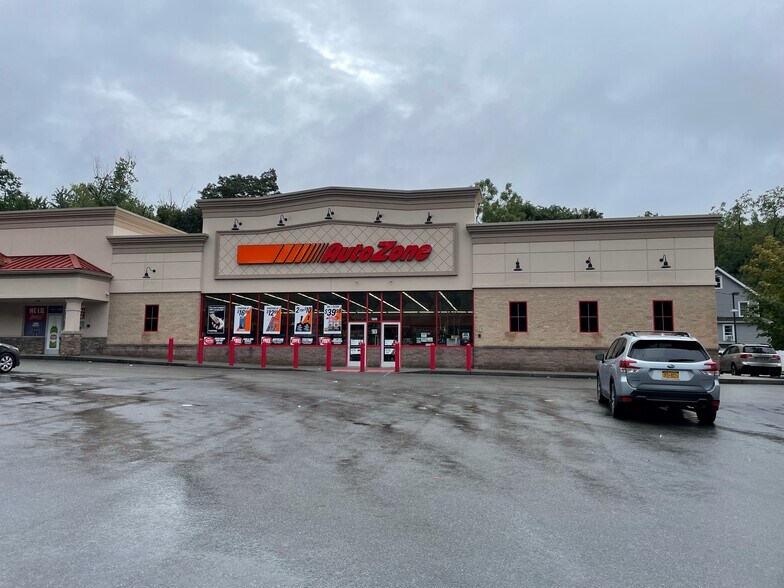 Primary Photo Of 1721 Main St, Peekskill Auto Repair For Sale