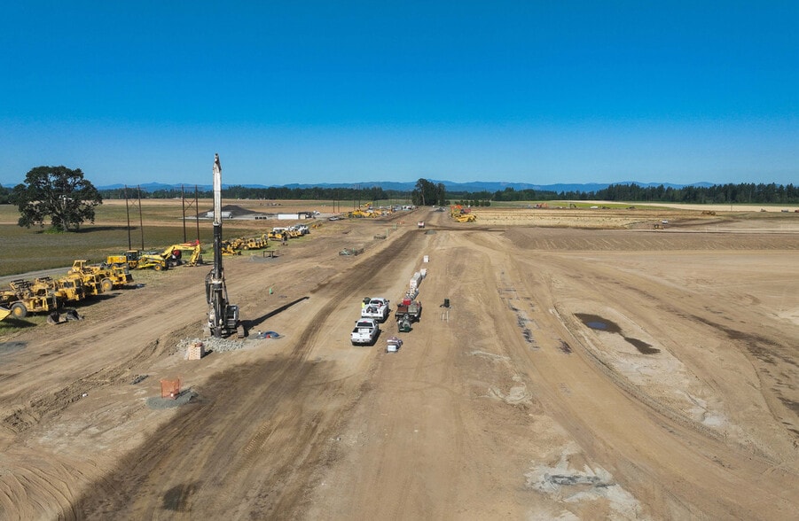 More Photos Of 2625 NE Huffman Rd, Hillsboro Distribution For Sale