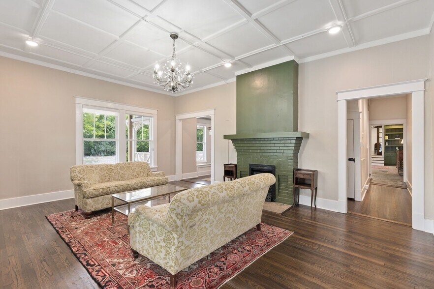 More Photos Of 157 Old Shackle Island Rd, Hendersonville Storefront Retail Office For Sale