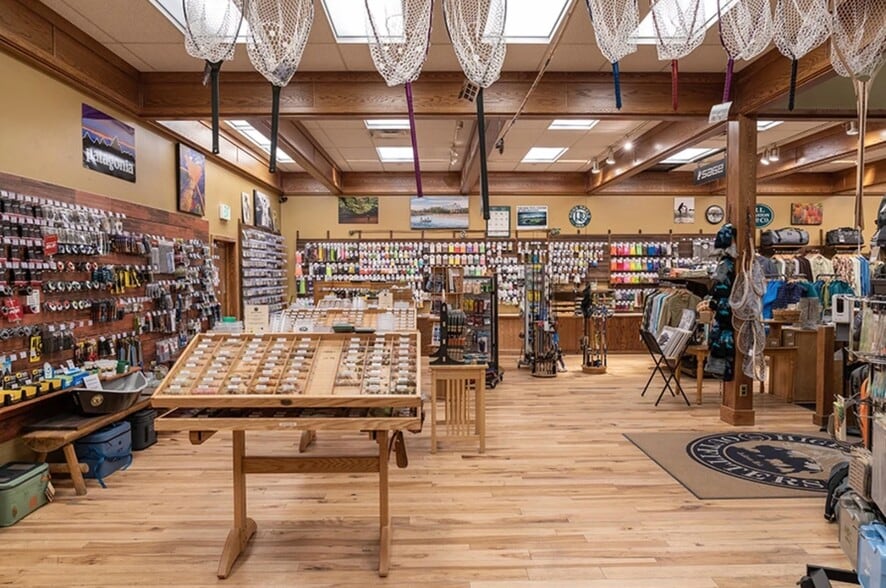 More Photos Of 50 E Broadway Ave, Jackson Storefront For Lease