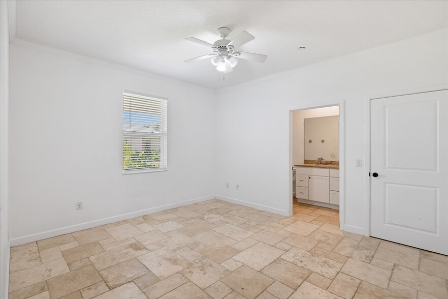 More Photos Of 401 18th St, Vero Beach Apartments For Sale