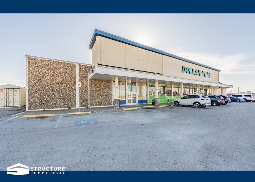 Primary Photo Of 908 E Pioneer Pky, Arlington Freestanding For Lease